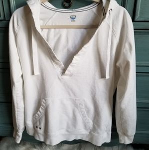 ST. JOHNS BAY WHITE PULLOVER